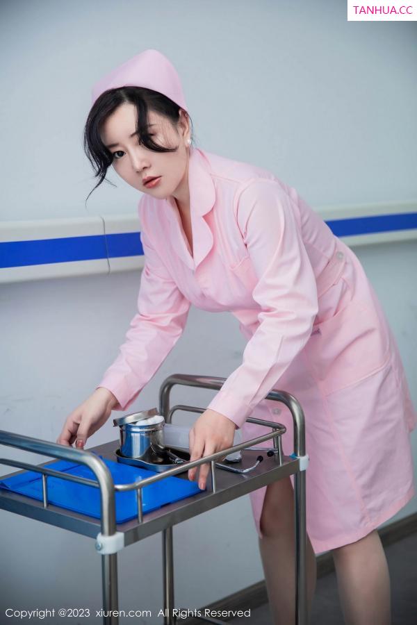 王格 王婉悠 [XiuRen]高清写真图 2023.08.08 No.7199 王婉悠Queen 护士服美臀第4张图片